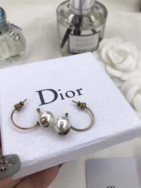 dior vintage bee pearlearrings|Dior designer earrings.